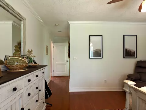 Entry Way - 410 Eells St, Loretto, TN 38469 photo 5 of 6