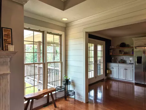 Entry Way - 410 Eells St, Loretto, TN 38469 photo 3 of 6