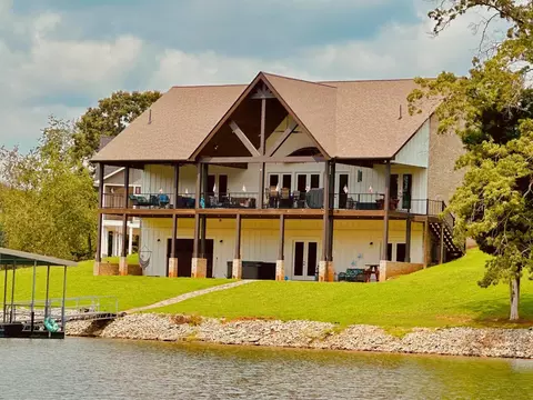 1335 Scenic Lakeview Dr, Spring City, TN 37381