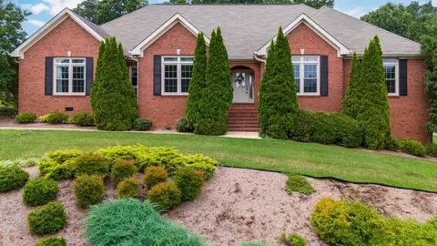 9727 Shadow Valley Cir, Chattanooga, TN 37421