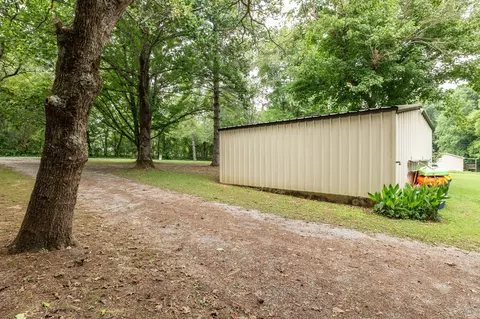 Exterior - 269 Pleasant Ridge Rd, Goodspring, TN 38460 photo 7 of 9