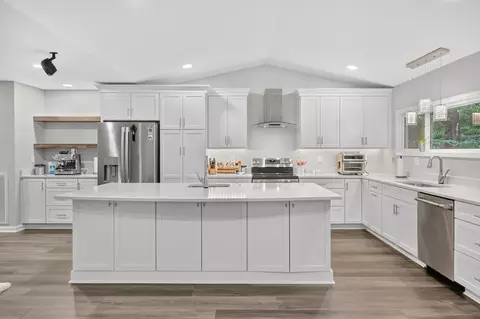 1011 Valley Ln, White House, TN 37188