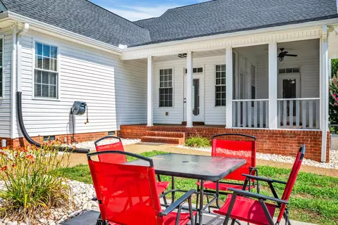 Exterior - 109 Hillside Dr, Dickson, TN 37055 photo 8 of 15