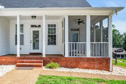 Exterior - 109 Hillside Dr, Dickson, TN 37055 photo 7 of 15