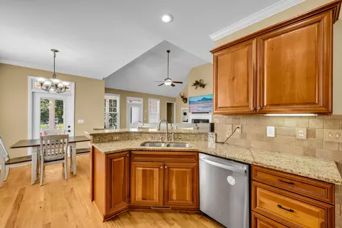 Kitchen - 109 Hillside Dr, Dickson, TN 37055 photo 4 of 5