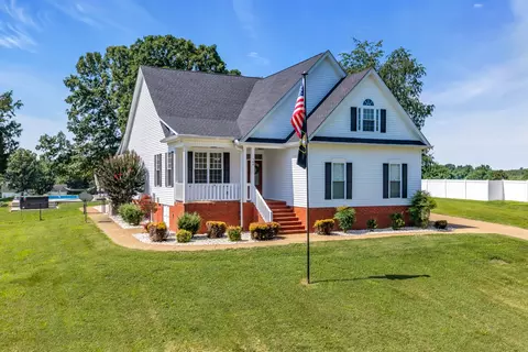 Exterior - 109 Hillside Dr, Dickson, TN 37055 photo 14 of 15