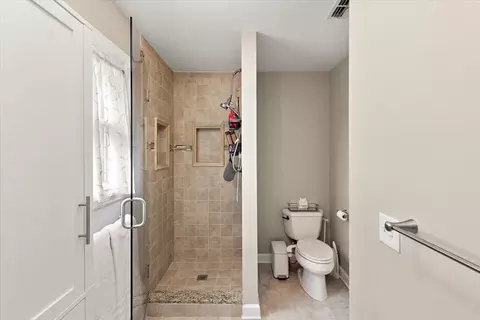 Bath - 3228 E Compton Rd, Murfreesboro, TN 37130 photo 4 of 5