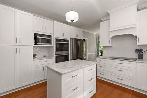 Kitchen - 3228 E Compton Rd, Murfreesboro, TN 37130 photo 3 of 4