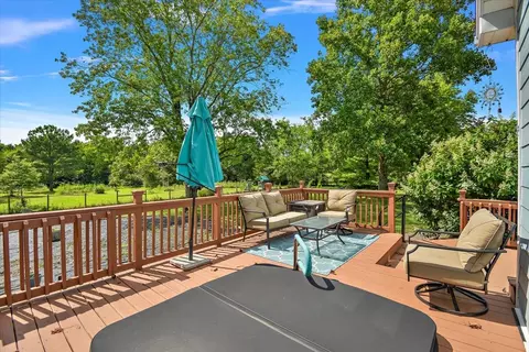 Exterior - 3228 E Compton Rd, Murfreesboro, TN 37130 photo 6 of 10