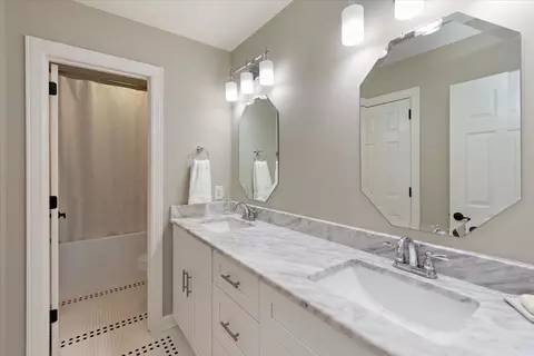 Bath - 3228 E Compton Rd, Murfreesboro, TN 37130 photo 5 of 5