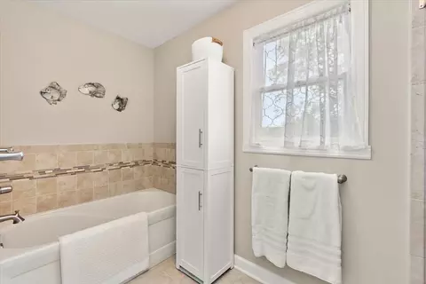 Bath - 3228 E Compton Rd, Murfreesboro, TN 37130 photo 3 of 5