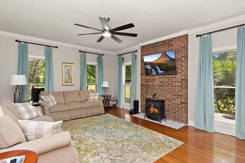 Living - 3228 E Compton Rd, Murfreesboro, TN 37130 photo 5 of 5