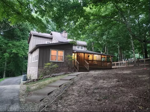 2869 Stacy Ln, Clarksville, TN 37043