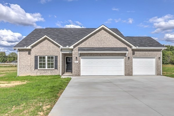 Exterior - 21 Bartow St, Decherd, TN 37324 photo 1 of 3