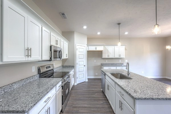 Kitchen - 21 Bartow St, Decherd, TN 37324 photo 2 of 3