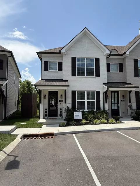 730 Old Hickory Blvd #213, Nashville, TN 37209