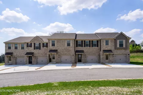 8960 Keenberg Ln, Knoxville, TN 37931