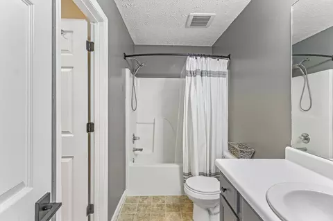 Bath - 5056 Tabitha St, Murfreesboro, TN 37129 photo 3 of 3