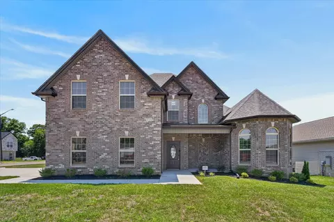 734 Shoemaker Ln, Clarksville, TN 37043