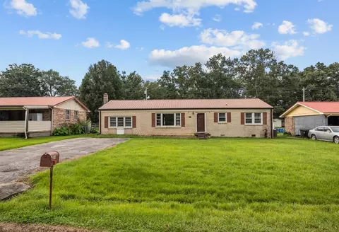 451 Carman Ave, New Johnsonville, TN 37134