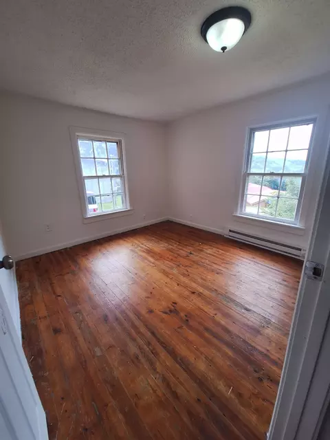 Bedroom - 515 Mitchell St, Pulaski, TN 38478 photo 4 of 4