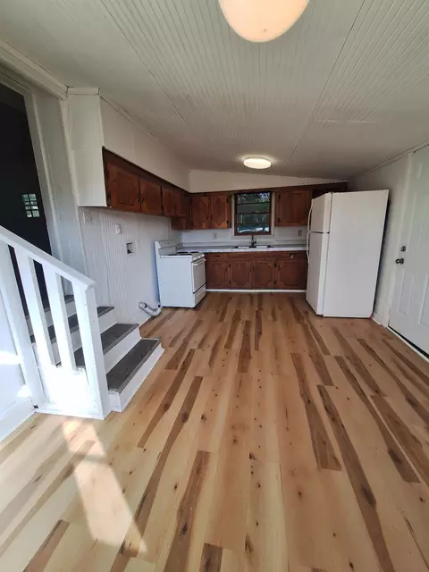 Kitchen - 515 Mitchell St, Pulaski, TN 38478 photo 4 of 4