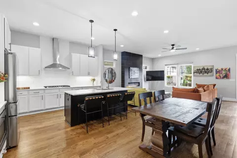 1016 13th Ave S, Nashville, TN 37212