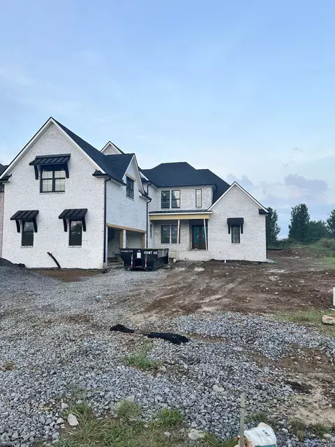 444 Bell Lake Rd, Gallatin, TN 37066