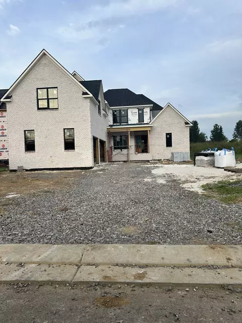444 Bell Lake Rd, Gallatin, TN 37066