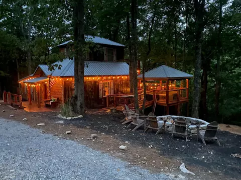 200 Jennifer Ln, Dowelltown, TN 37059