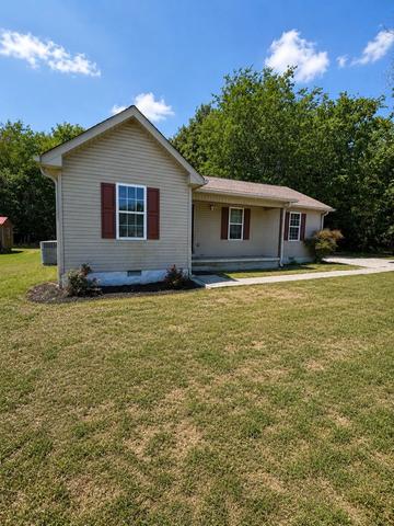 27 Winding Hills Ln, Gordonsville, TN 38563