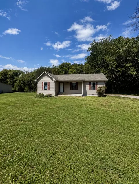 27 Winding Hills Ln, Gordonsville, TN 38563