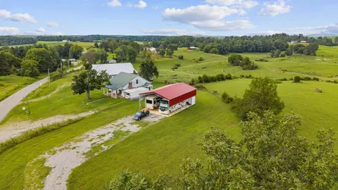 1446 S Bunker Hill Rd, Sparta, TN 38583
