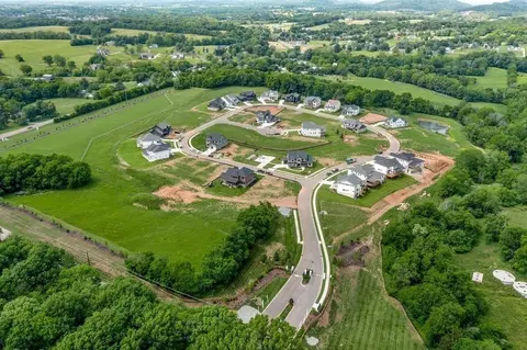 5208 Fairhaven Cir, Thompsons Station, TN 37179