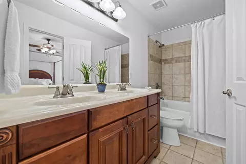 Bath - 2735 Roscommon Dr, Murfreesboro, TN 37128 photo 1 of 5