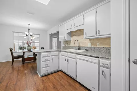 Kitchen - 2735 Roscommon Dr, Murfreesboro, TN 37128 photo 6 of 7