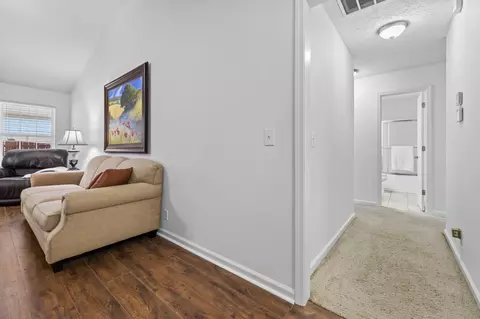 Entry Way - 2735 Roscommon Dr, Murfreesboro, TN 37128 photo 4 of 4