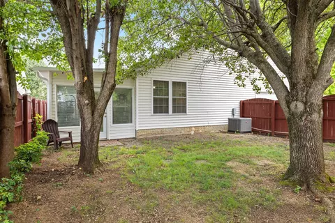Exterior - 2735 Roscommon Dr, Murfreesboro, TN 37128 photo 10 of 14