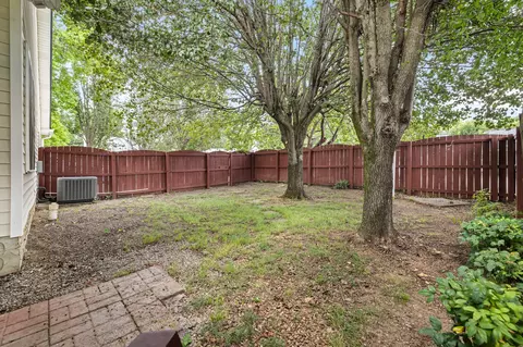 Exterior - 2735 Roscommon Dr, Murfreesboro, TN 37128 photo 8 of 14