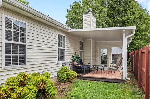Exterior - 2735 Roscommon Dr, Murfreesboro, TN 37128 photo 6 of 14