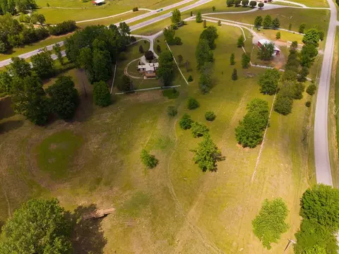 360 Park Dr, Rock Island, TN 38581