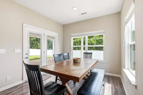 Dining - 325 Ruby Cate Way, Murfreesboro, TN 37128 photo 2 of 4