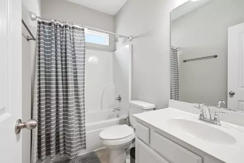 Bath - 325 Ruby Cate Way, Murfreesboro, TN 37128 photo 2 of 2
