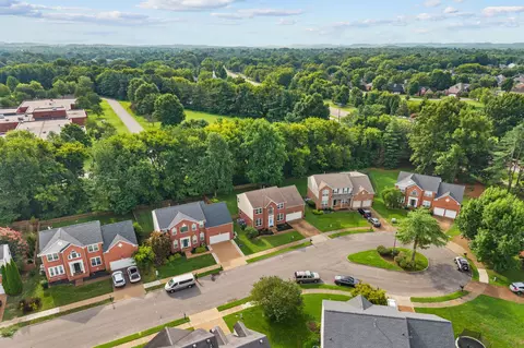 View/Area - 304 Devonshire Dr, Franklin, TN 37064 photo 3 of 4