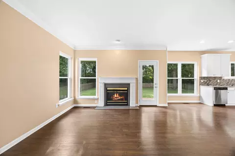 Living - 304 Devonshire Dr, Franklin, TN 37064 photo 3 of 6