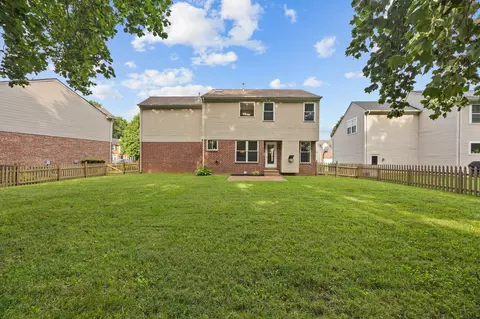 Exterior - 304 Devonshire Dr, Franklin, TN 37064 photo 7 of 9
