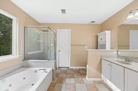 Bath - 304 Devonshire Dr, Franklin, TN 37064 photo 2 of 5