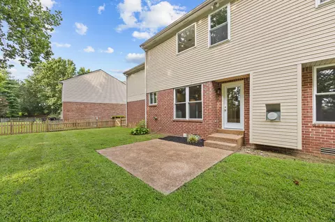 Exterior - 304 Devonshire Dr, Franklin, TN 37064 photo 5 of 9