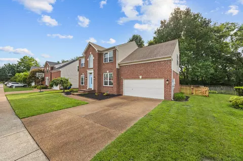 Exterior - 304 Devonshire Dr, Franklin, TN 37064 photo 3 of 9