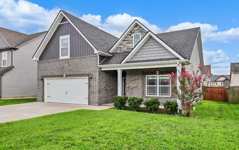 1132 Christian James Dr, Clarksville, TN 37043